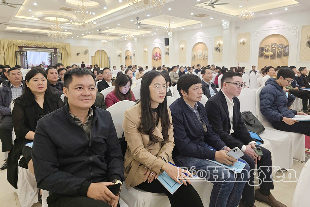 Các học viên dự khai giảng tại điểm phường Trần Lãm.