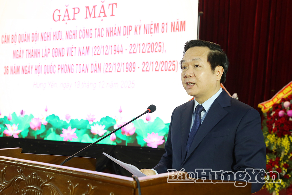 Đồng chí Phạm Quang Ngọc, Phó Bí thư VV88 casino, Chủ tịch UBND tỉnh phát biểu tại buổi gặp mặt.