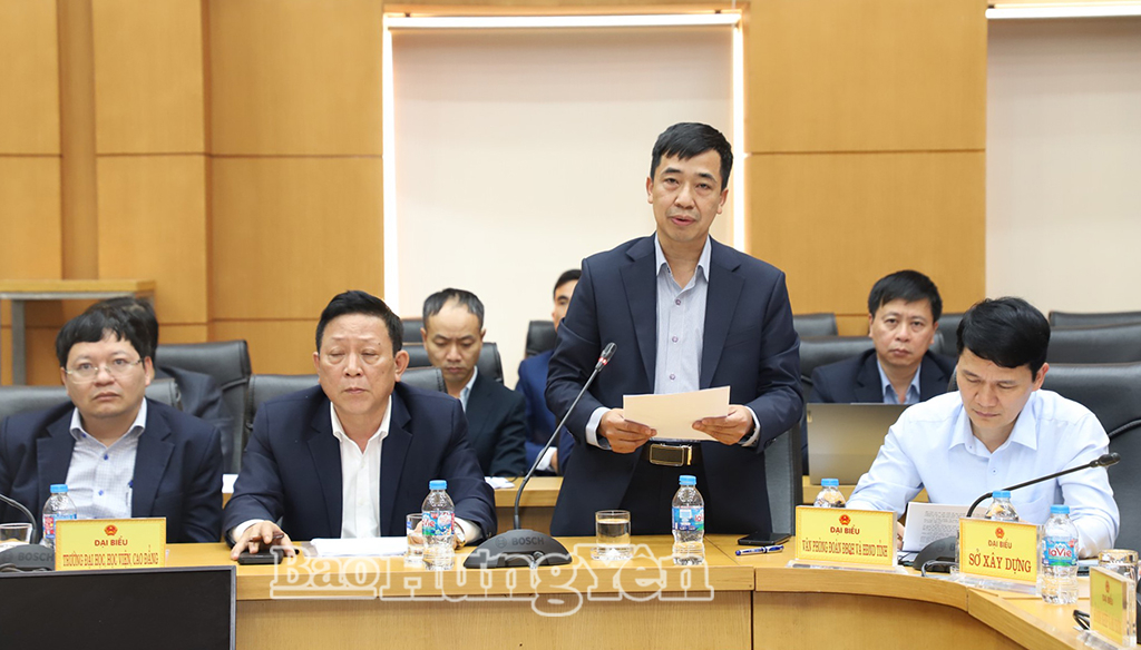 Đại diện các trường đại học phát biểu tại hội nghị.