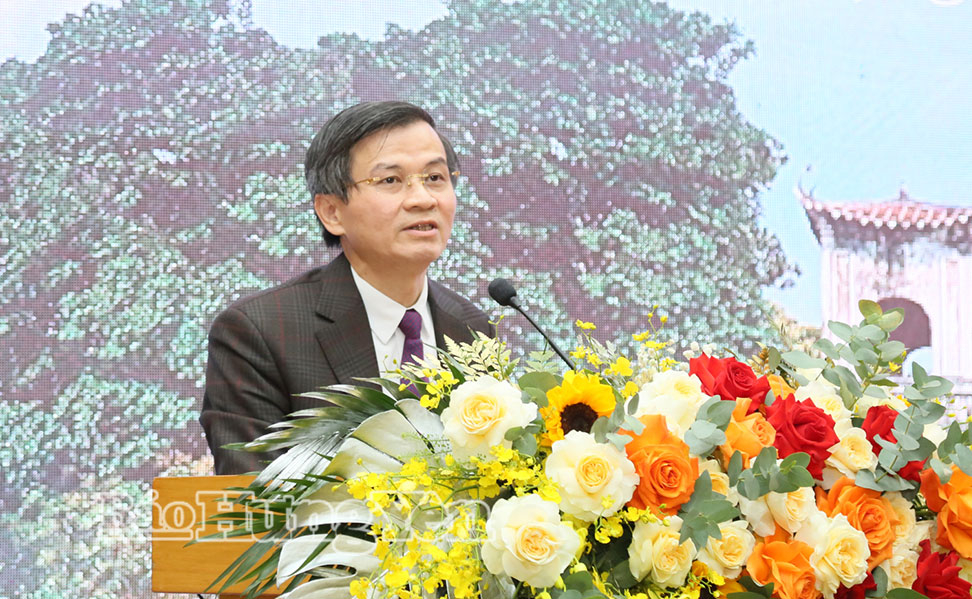 Phó Giáo sư, Tiến sỹ Đoàn Minh Huấn, Ủy viên Ban Chấp hành Trung ương Đảng, Phó Giám đốc Thường trực Học viện Chính trị quốc gia Hồ Chí Minh kết luận hội thảo.