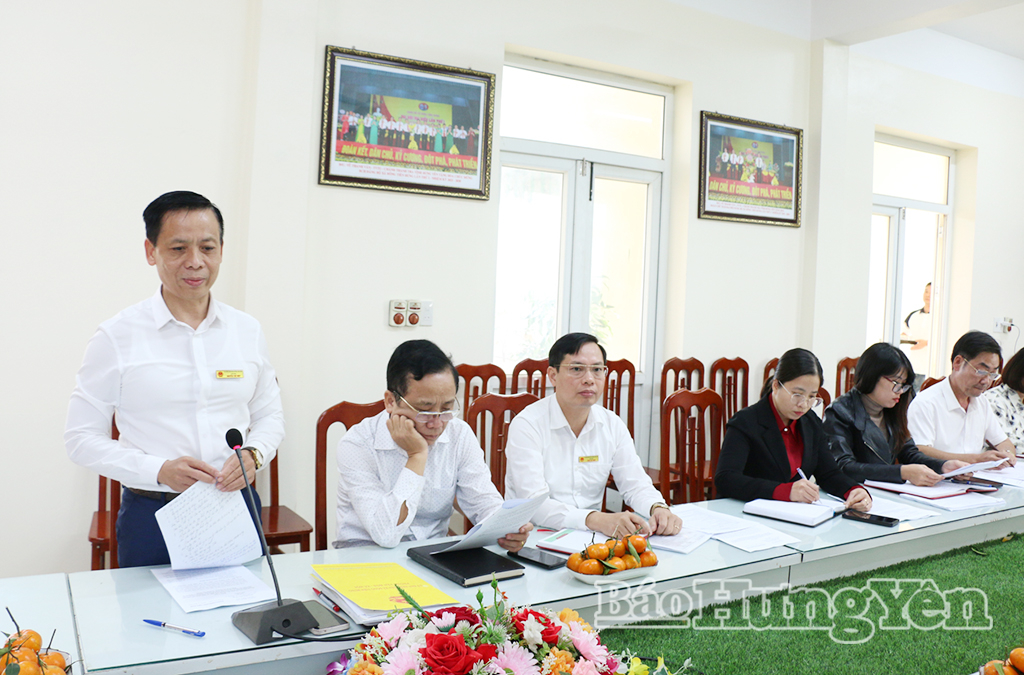 Lãnh đạo xã Đông Tiên Hưng phát biểu tại buổi làm việc