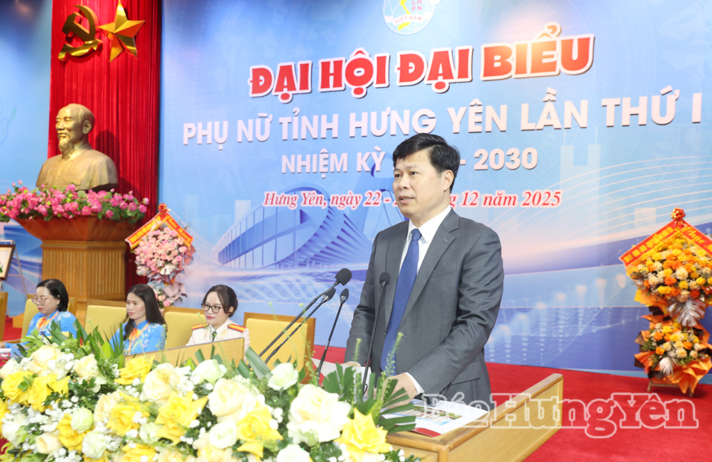 Đồng chí Trần Quốc Toản, Phó Bí thư Thường trực Tỉnh ủy, Chủ tịch Ủy ban MTTQ Việt Nam tỉnh phát biểu chỉ đạo tại Đại hội.