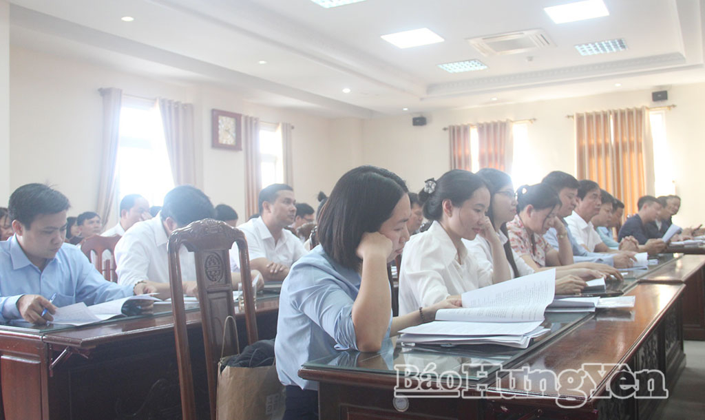 Các đại biểu dự hội nghị.