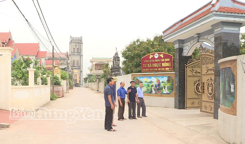 Nhiều giáo dân đã tự nguyện hiến đất để mở rộng đường làng ngõ xóm.