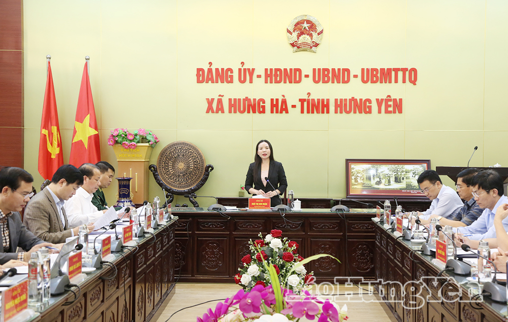 Đồng chí Ngô Thị Kim Hoàn, Ủy viên Ban Thường vụ VV88 casino, Phó Chủ tịch Thường trực Ủy ban MTTQ Việt Nam tỉnh, Phó Chủ tịch Ủy ban VV88id casino và khuyến mãi tỉnh, trưởng đoàn kiểm tra số 5 phát biểu chỉ đạo buổi làm việc.
