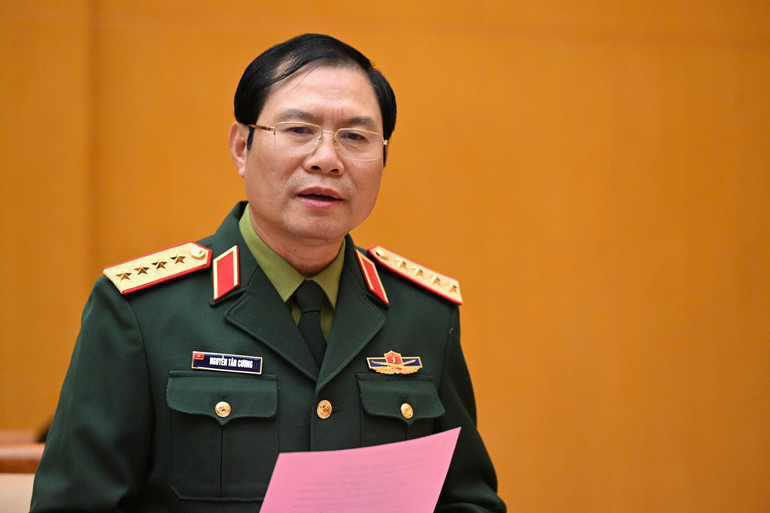 Đại tướng Nguyễn Tân Cương, Ủy viên Trung ương Đảng, Ủy viên Thường vụ Quân ủy Trung ương, Tổng Tham mưu trưởng Quân đội nhân dân Việt Nam, Thứ trưởng Quốc phòng.