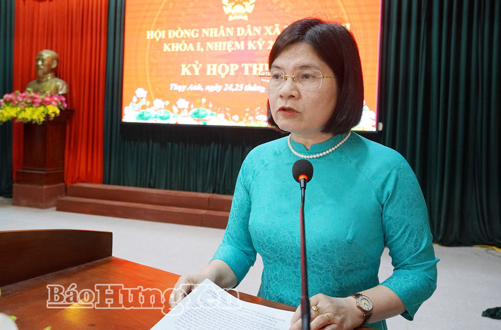 Lãnh đạo xã Thụy Anh phát biểu tại kỳ họp.