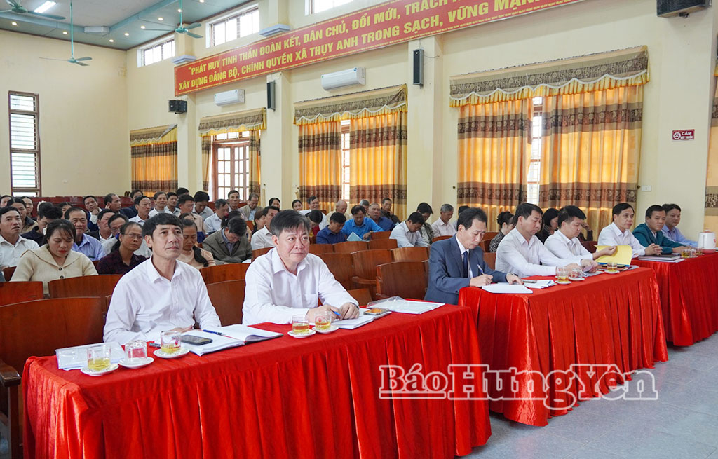 Các đại biểu dự kỳ họp.