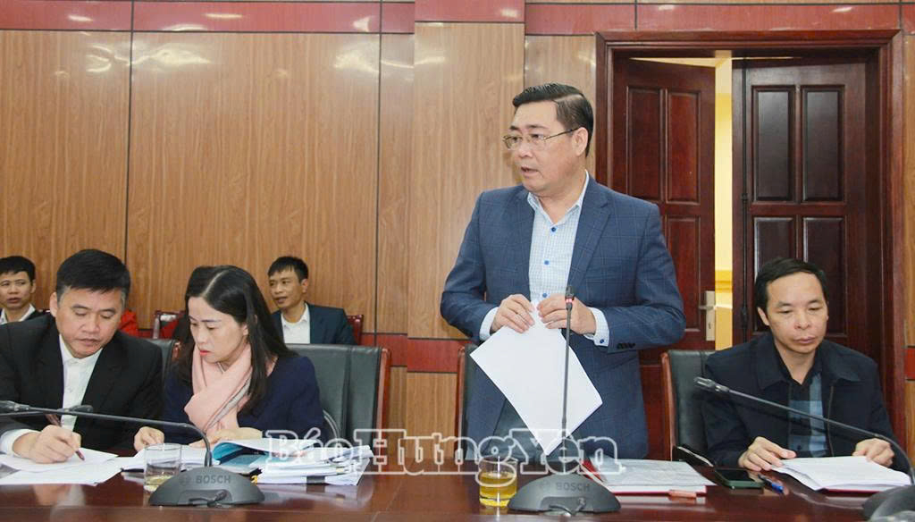 Lãnh đạo các xã phát biểu tại buổi kiểm tra.