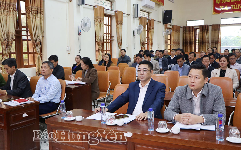 Các đại biểu dự kỳ họp.