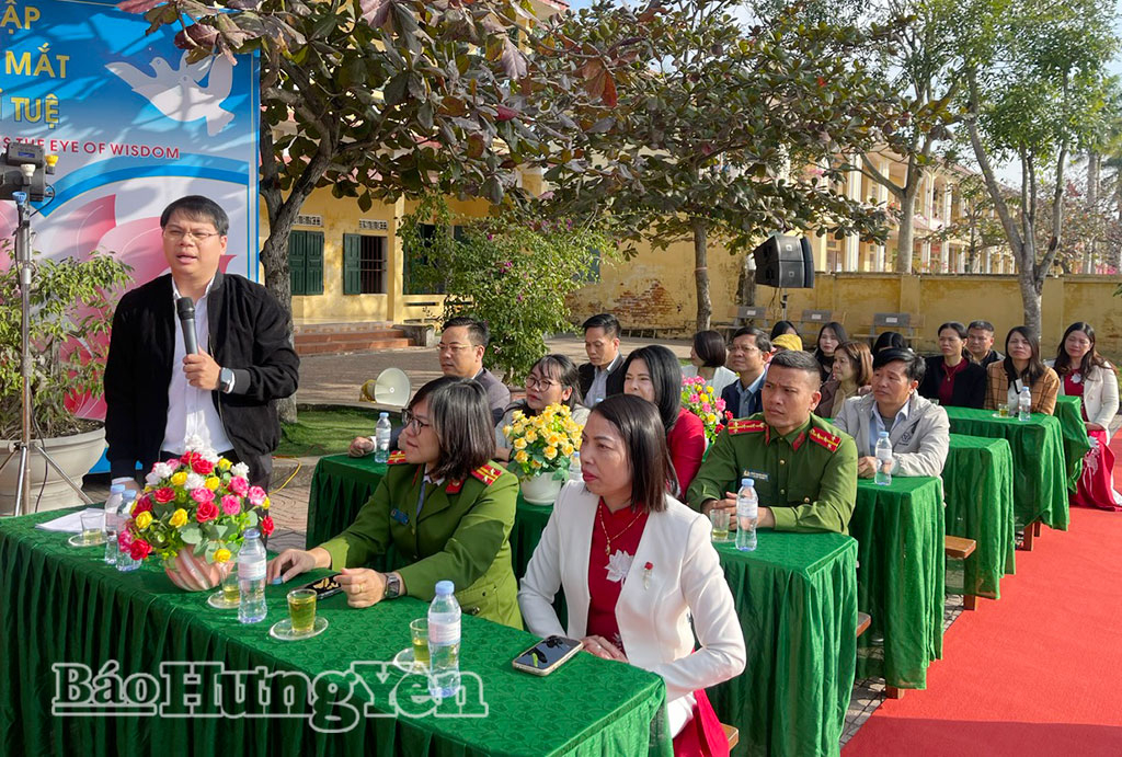 Gần 700 c&aacute;n bộ, gi&aacute;o vi&ecirc;n, học sinh Trường THCS Việt Thuận tham gia chương tr&igrave;nh ph&ograve;ng, chống bắt c&oacute;c online