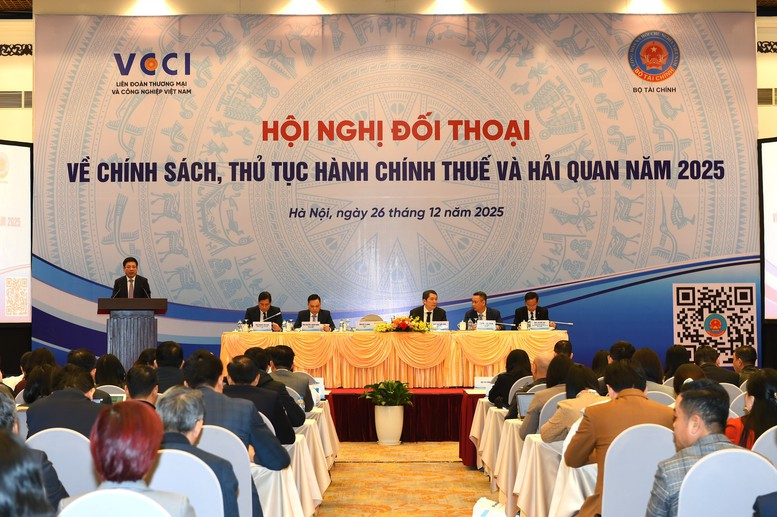 Hội nghị đối thoại với người nộp thuế về chính sách, thủ tục thuế và hải quan năm 2025 - Ảnh: VGP