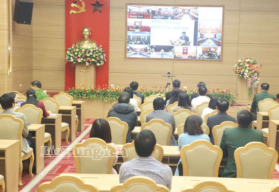 Quang cảnh hội nghị tại điểm cầu tỉnh Hưng Yên.