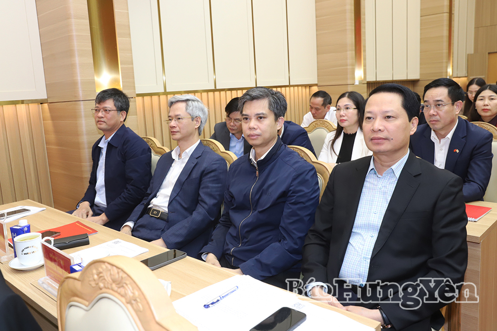 Các đại biểu dự hội nghị.