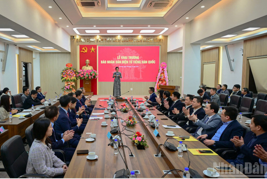 Ch&iacute;nh thức khai trương B&aacute;o Nh&acirc;n D&acirc;n điện tử tiếng H&agrave;n Quốc