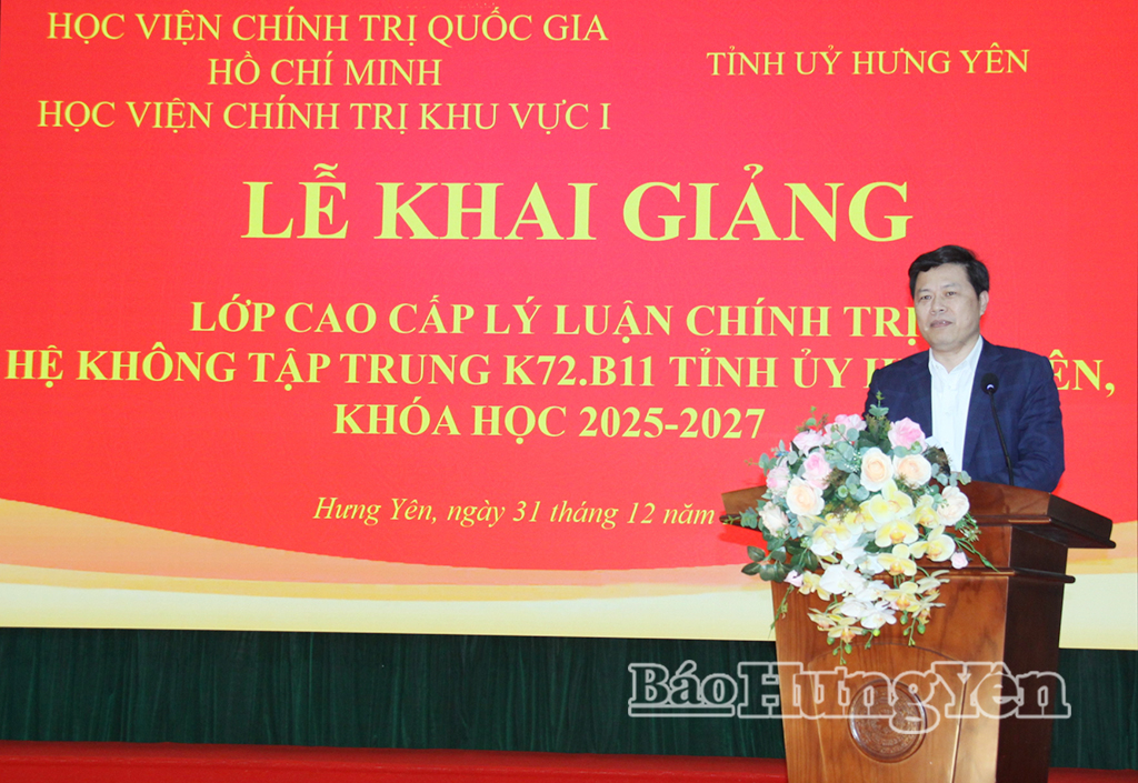 Khai giảng lớp cao cấp lý luận chính trị hệ không tập trung