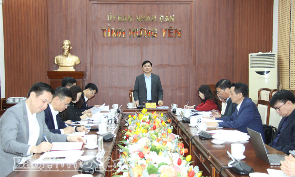 UBND tỉnh họp nghe v&agrave; cho &yacute; kiến một số nội dung thuộc lĩnh vực y tế