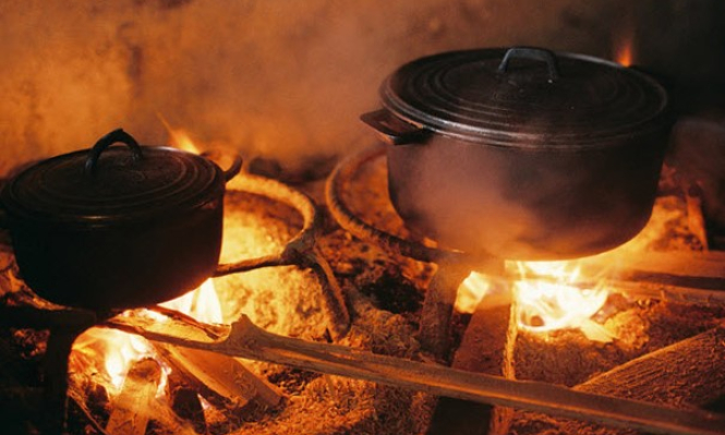 Kh&oacute;i bếp m&ugrave;a đ&ocirc;ng